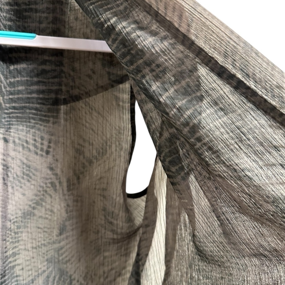 Coldwater Creek sheer tropical palm leaf print kimono in gray hue OS fits all - Picture 7 of 10